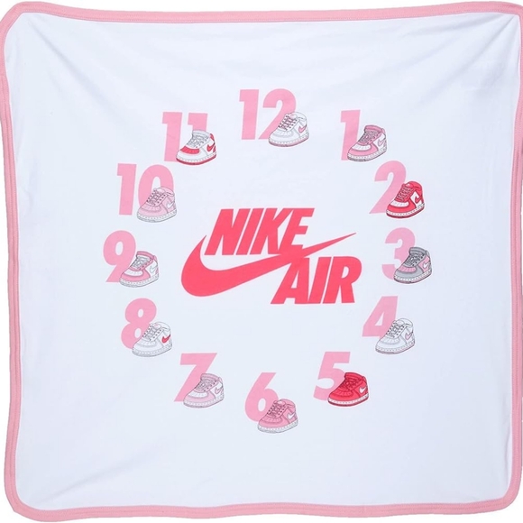 Nike Baby Girl Newborn Infant Monthly Milestone Box Set Blanket Onesie - Picture 3 of 5